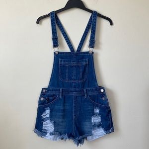 KanCan distressed jean overall short shorts size M